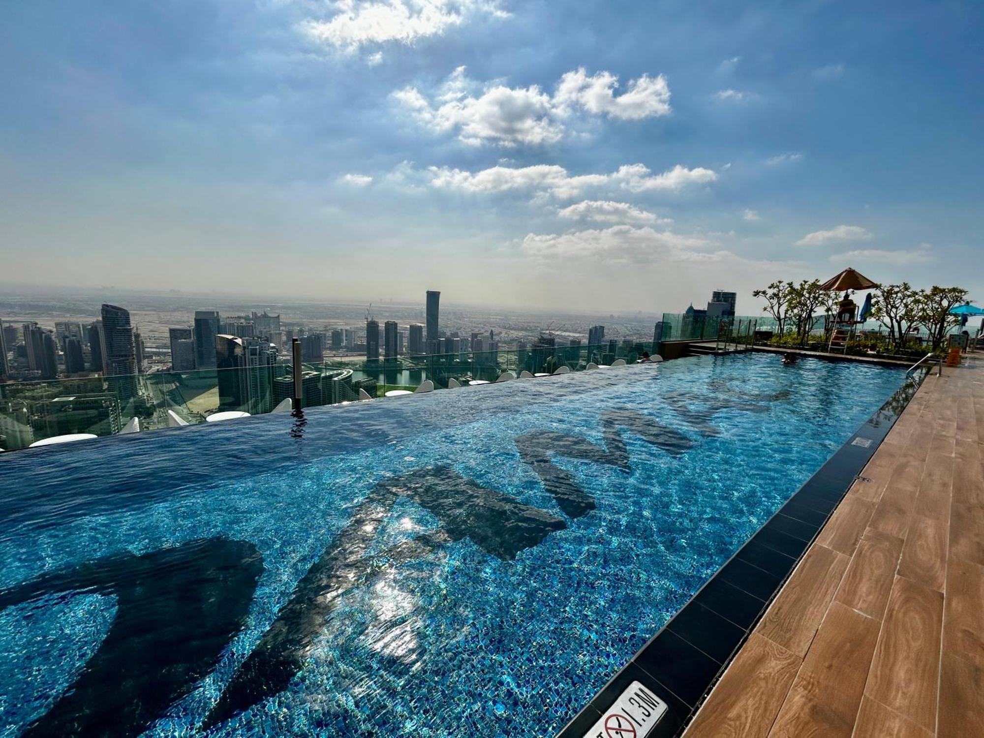 Burj Khalifa Views 2Br With Infinity Pool Downtown Apartment Dubai Bagian luar foto